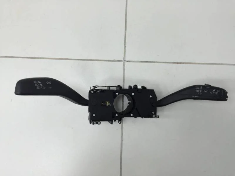 Переключатель подрулевой в сборе Volkswagen Polo (Sed RUS) 2011>