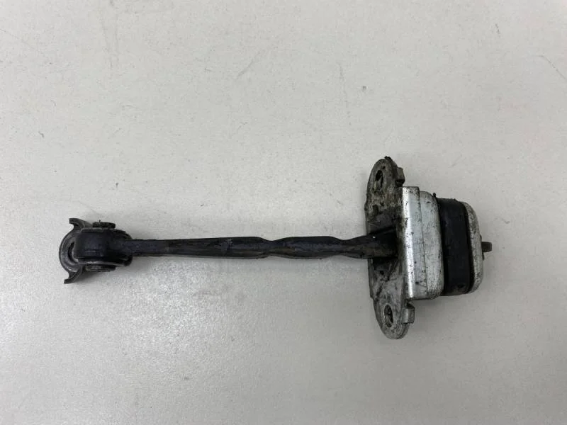 Ограничитель двери Honda CR-V 2007-2012