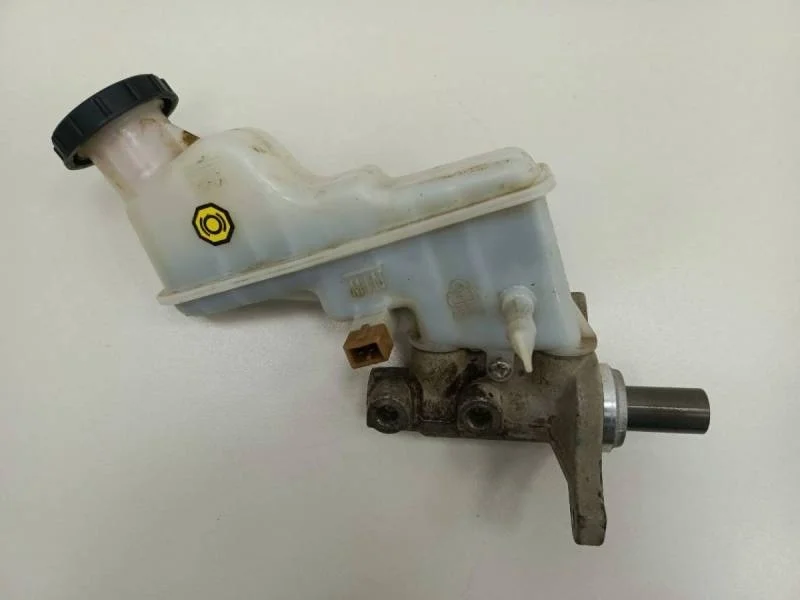 Цилиндр тормозной главный Kia Rio 3 (UB) 2011-2017