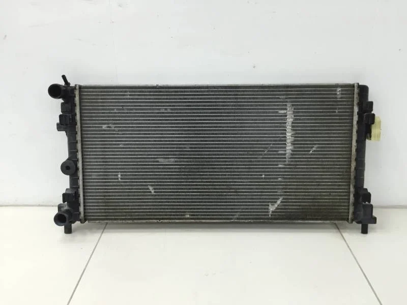 Радиатор охлаждения двигателя Volkswagen Polo (Sed RUS) 2011>