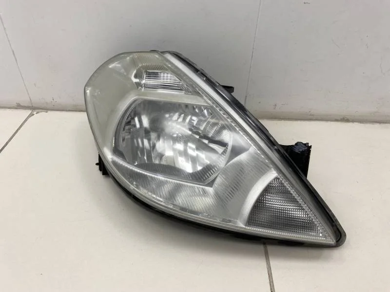Фара правая Nissan Tiida (C11) 2007-2014