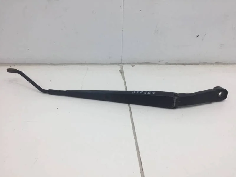 Поводок стеклоочистителя передний левый Nissan Tiida (C11) 2007-2014