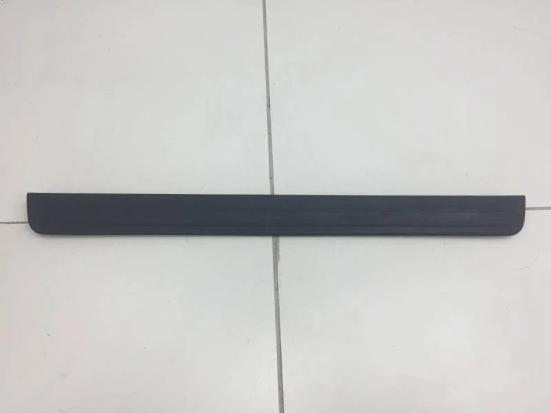 Накладка порога (внутренняя) Nissan Tiida (C11) 2007-2014