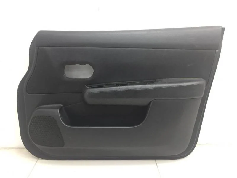 Обшивка двери передней правой Nissan Tiida (C11) 2007-2014