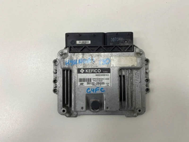 Блок управления двигателем Hyundai i30 (FD) 2007-2012