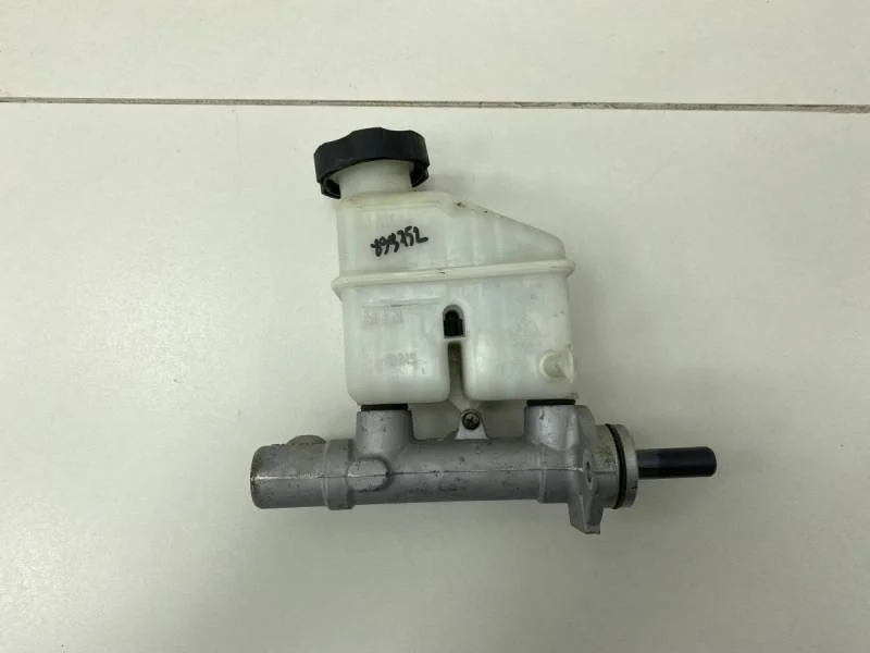 Цилиндр тормозной главный Hyundai i30 (FD) 2007-2012