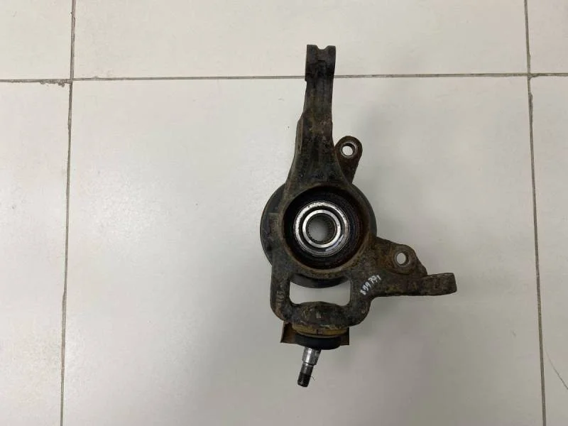 Кулак поворотный передний правый Hyundai i30 (FD) 2007-2012