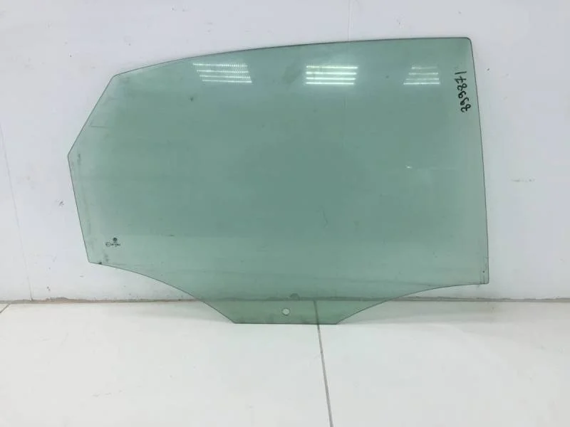 Стекло двери задней правой Volkswagen Polo (Sed RUS) 2011>