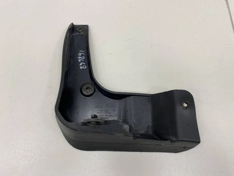 Брызговик передний левый Hyundai i30 (FD) 2007-2012