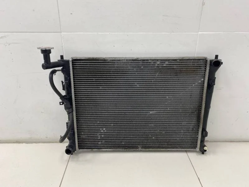 Радиатор охлаждения двигателя Hyundai i30 (FD) 2007-2012