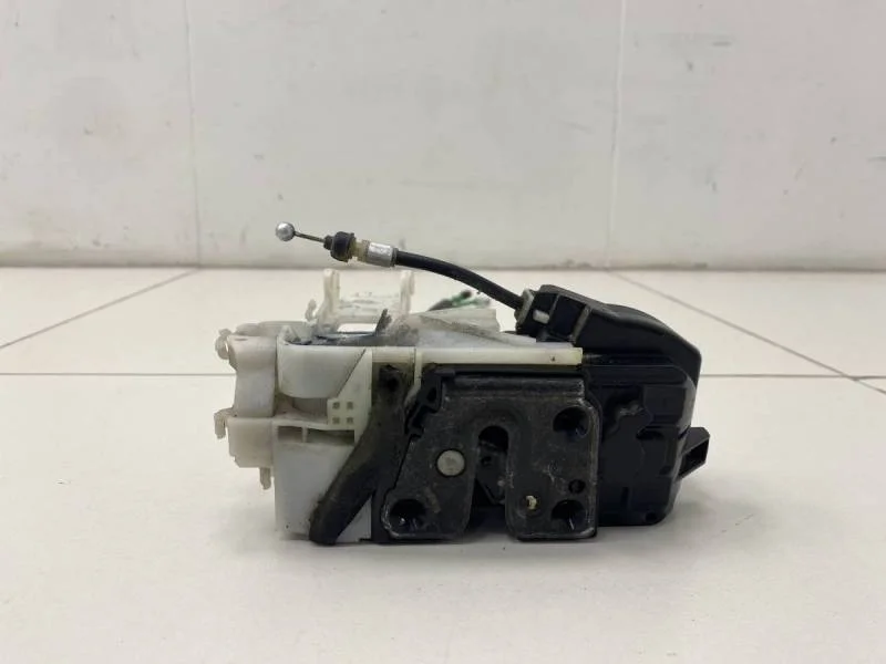 Замок двери передней правой Hyundai i30 (FD) 2007-2012