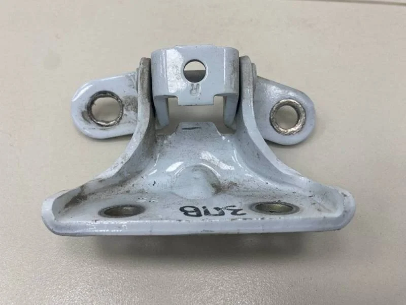 Петля двери задней правой верхняя Kia Ceed (JD) 2012-2018