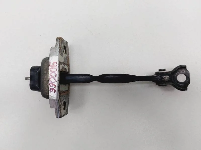 Ограничитель двери Toyota Camry (V40) 2006-2011