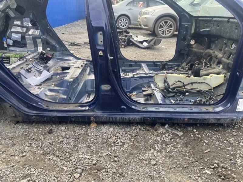 Порог со стойкой правый Hyundai i30 (FD) 2007-2012