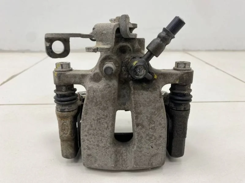 Суппорт задний левый Kia Ceed (JD) 2012-2018