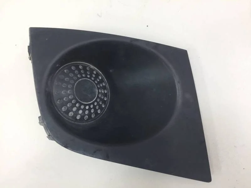 Рамка противотуманной фары правой Nissan Tiida (C11) 2007-2014