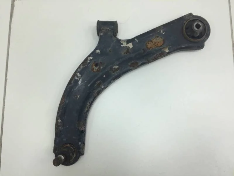 Рычаг передний левый Nissan Tiida (C11) 2007-2014