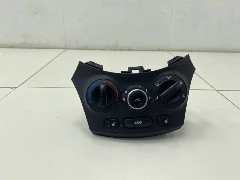 Блок управления отопителем Hyundai Solaris 2010-2017