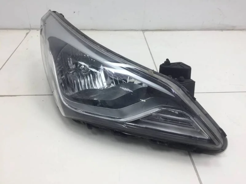 Фара правая Hyundai Solaris 2010-2017