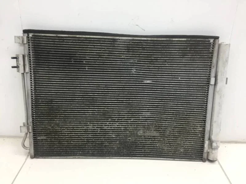 Радиатор кондиционера (конденсер) Hyundai Solaris 2010-2017