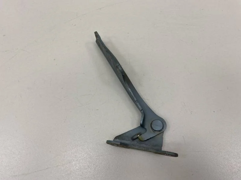 Петля капота правая Mitsubishi L200 (KB) 2006-2016