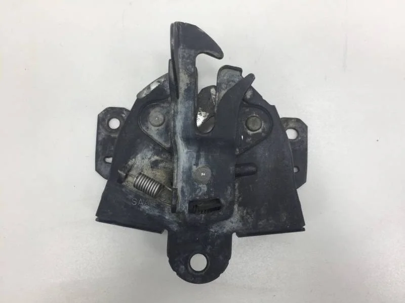 Замок капота Mitsubishi L200 (KB) 2006-2016