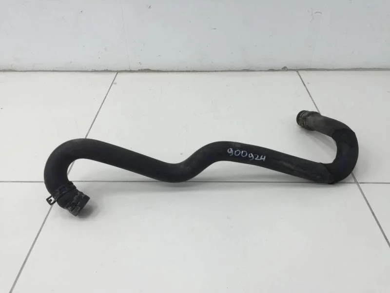 Патрубок радиатора охлаждения Renault Sandero 2009-2014