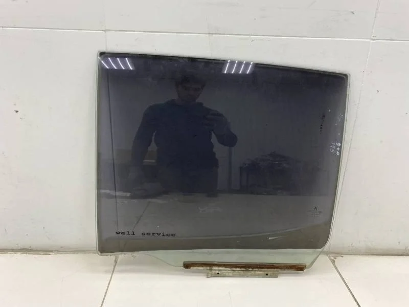 Стекло двери задней левой Mitsubishi L200 (KB) 2006-2016