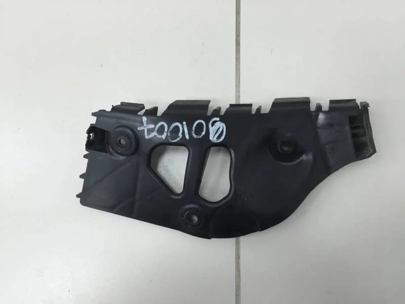 Кронштейн заднего бампера левый Renault Sandero 2009-2014