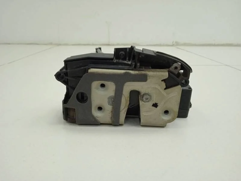 Замок двери передней правой Ford Focus 3 2011>