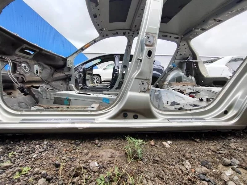 Порог со стойкой левый Renault Sandero 2009-2014