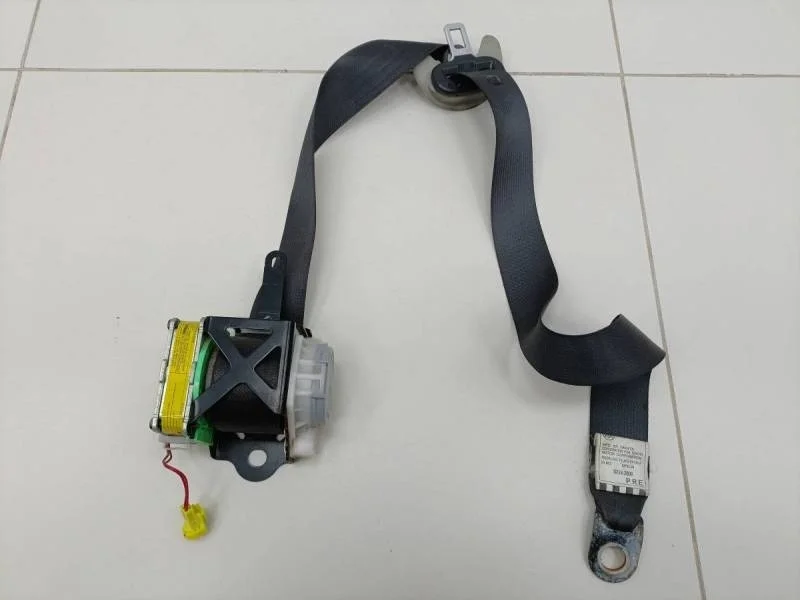 Ремень безопасности с пиропатроном Toyota Corolla E150 2006-2013