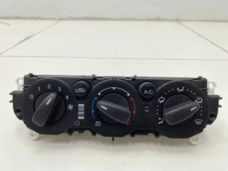 Блок управления отопителем Ford Focus 3 2011>