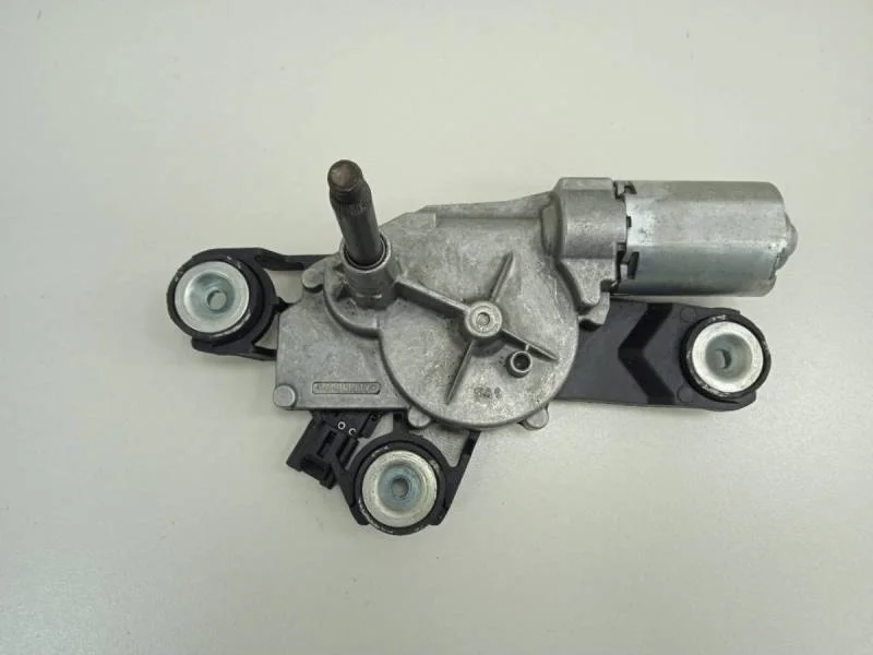 Моторчик стеклоочистителя задний Ford Focus 3 2011>