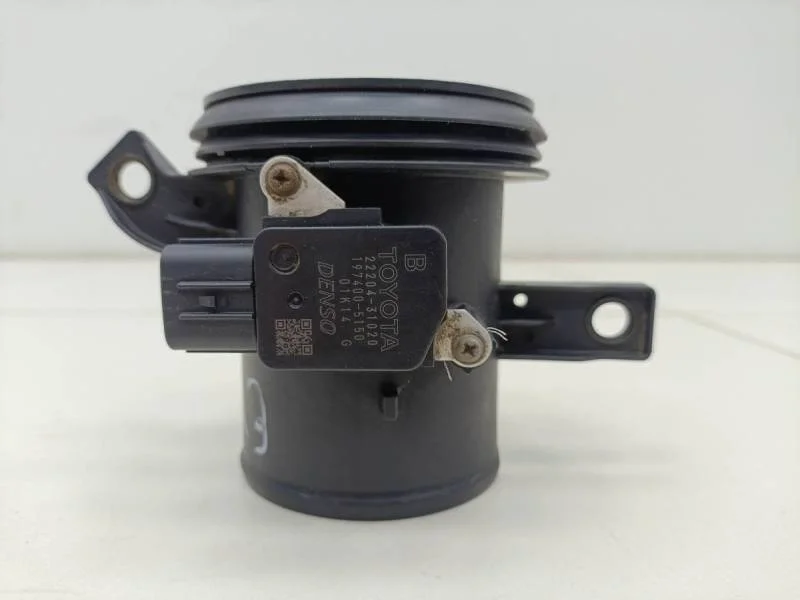 Датчик расхода воздуха (массметр, дмрв) Toyota Corolla E150 2006-2013