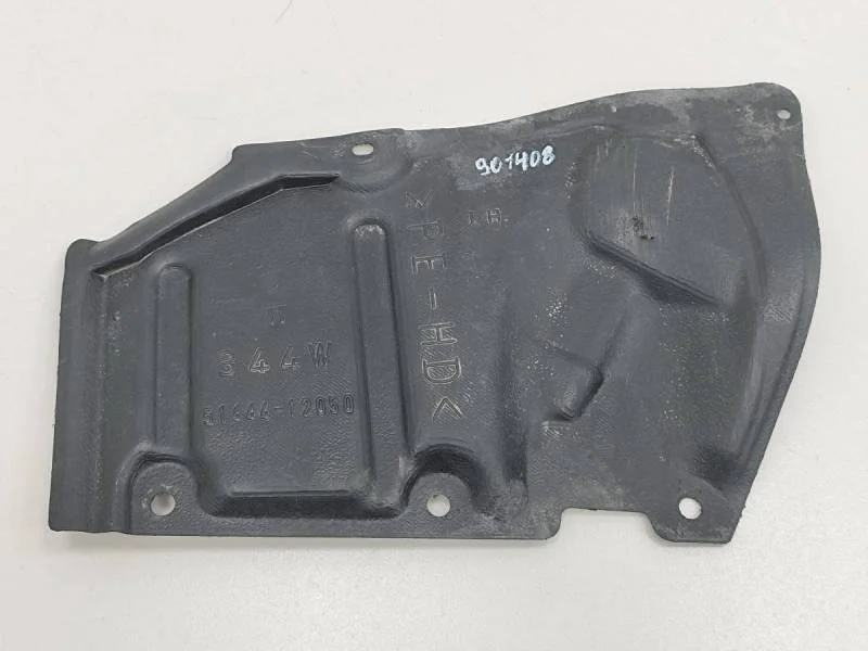 Пыльник двигателя нижний левый Toyota Corolla E150 2006-2013