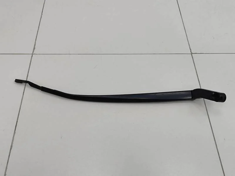 Поводок стеклоочистителя передний правый Toyota Corolla E150 2006-2013