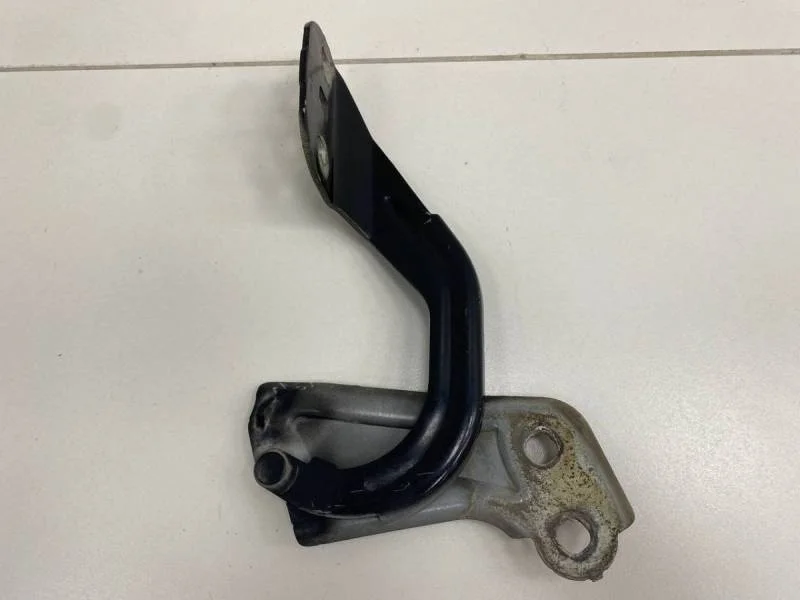 Петля капота левая Ford Focus 3 2011>