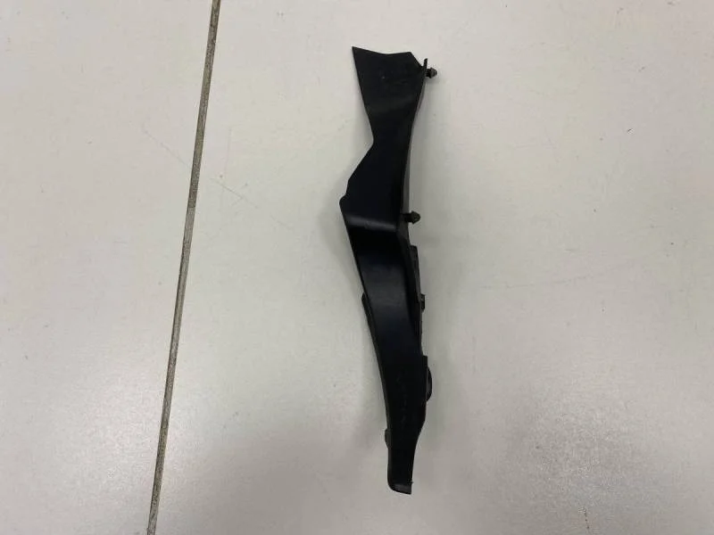 Молдинг лобового стекла Toyota Camry (V50) 2011-2017