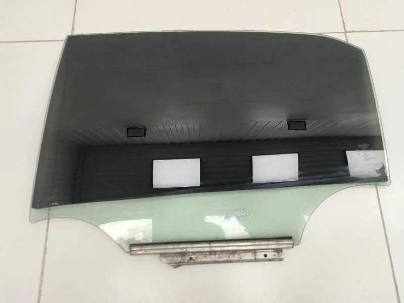 Стекло двери задней левой Toyota Corolla E150 2006-2013