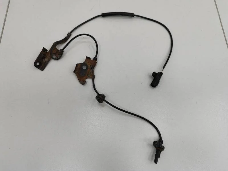 Датчик ABS передний левый Toyota Corolla E150 2006-2013