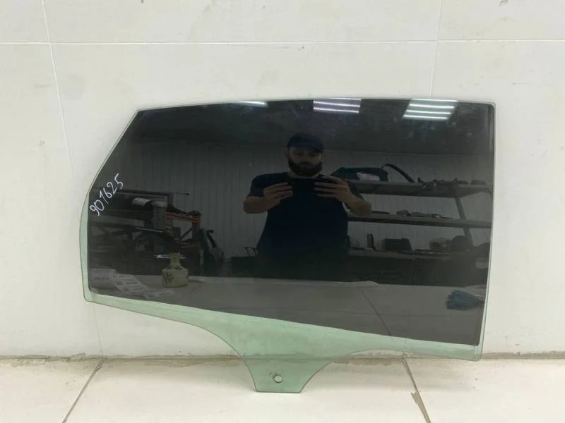 Стекло двери задней правой Ford Focus 3 2011>