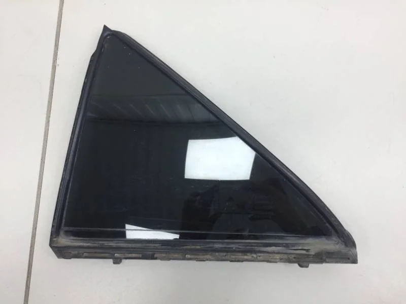 Стекло двери задней левой (форточка) Toyota Camry (V50) 2011-2017