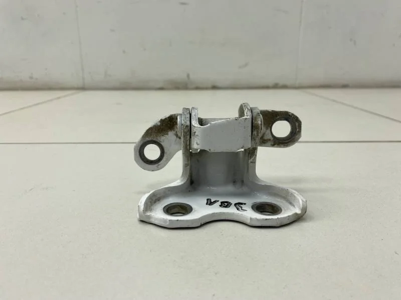 Петля двери задней левой верхняя Toyota Camry (V50) 2011-2017