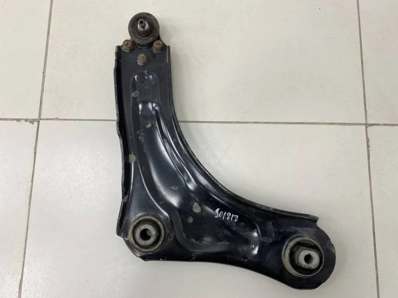 Рычаг передний правый Renault Fluence 2010-2017