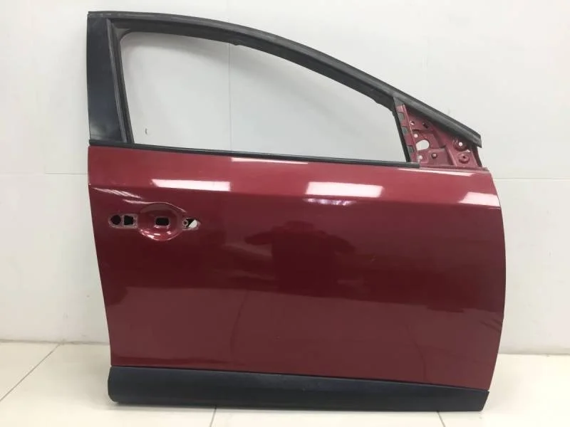 Дверь передняя правая Renault Fluence 2010-2017