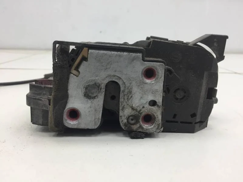 Замок двери передней правой Renault Fluence 2010-2017