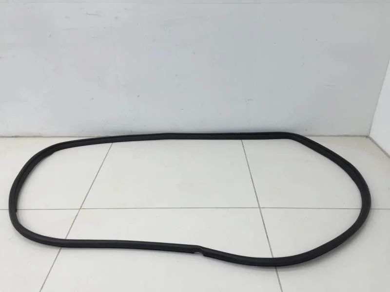 Уплотнитель проема двери передней левой Toyota Corolla E150 2006-2013