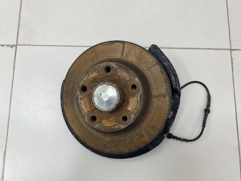 Цапфа левая Renault Fluence 2010-2017