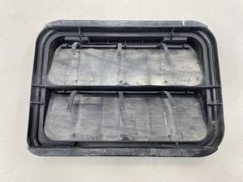 Решетка вентиляционная Renault Fluence 2010-2017